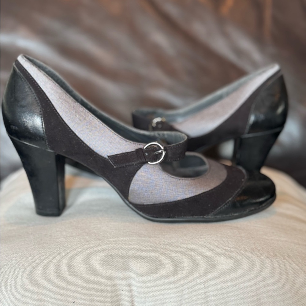 Aerosoles Women's Black and Gray Leather Mary Jane Heel Shoes - Picture 4 of 10